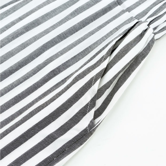 Gray Kimono sleeve romper with tie front and pockets - Picture 9 of 13